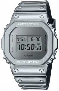 Casio GM-5600YM-8A8